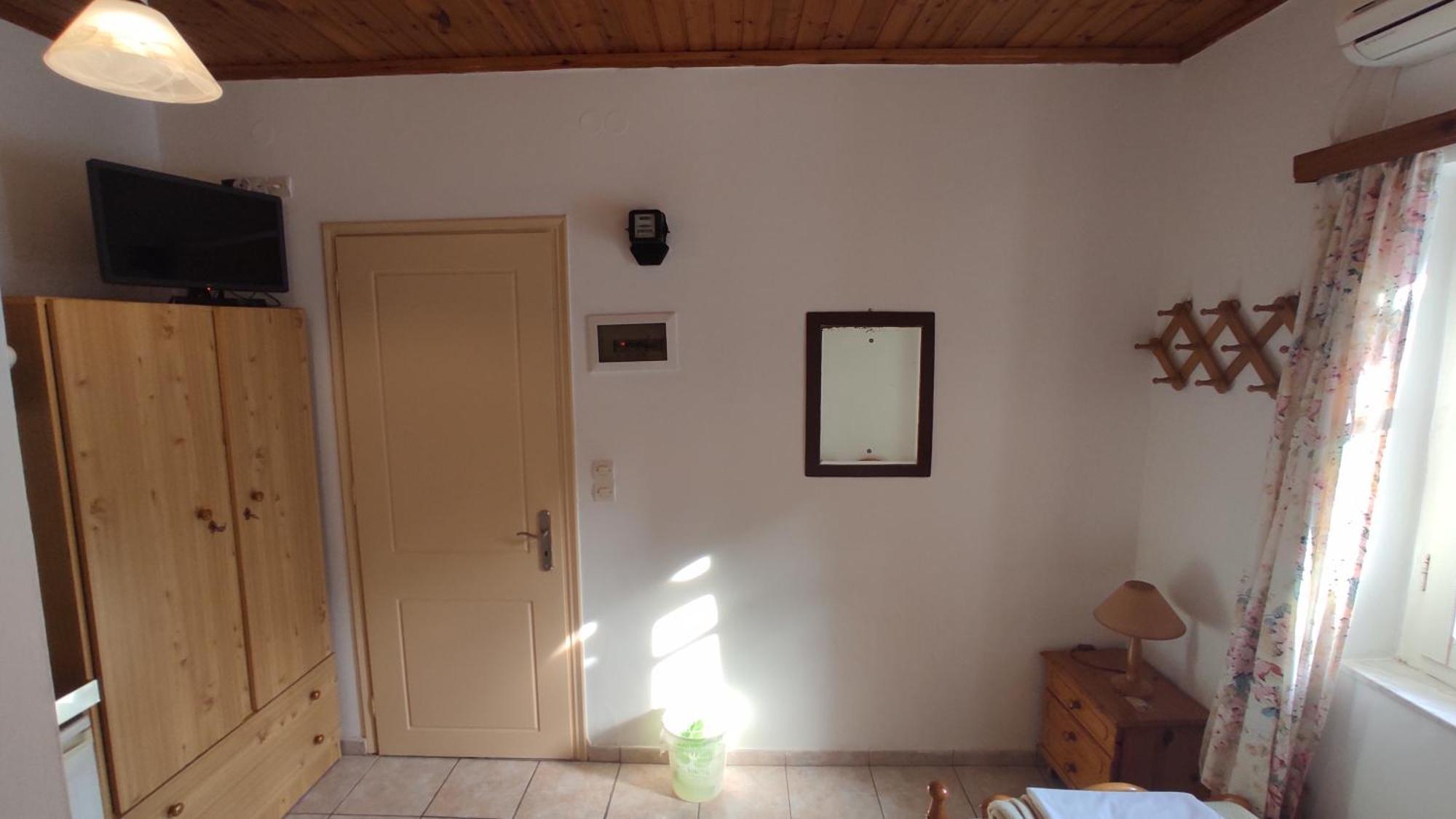 Angelos Rooms Mytilíni エクステリア 写真